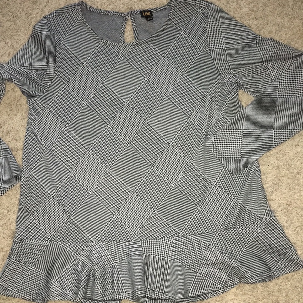 Blouse w/ ruffle waist by LEE